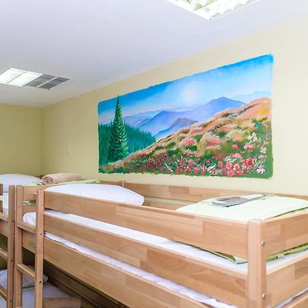 Botanic Globus Hostel Kiev Exterior foto