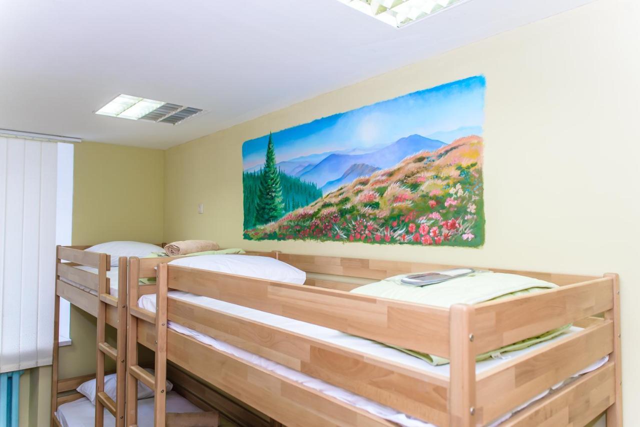Botanic Globus Hostel Kiev Exterior foto